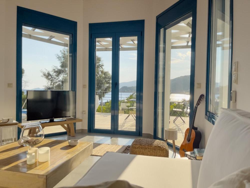 Zidanos Luxurious Sea Front Villa Marandokhórion Dış mekan fotoğraf